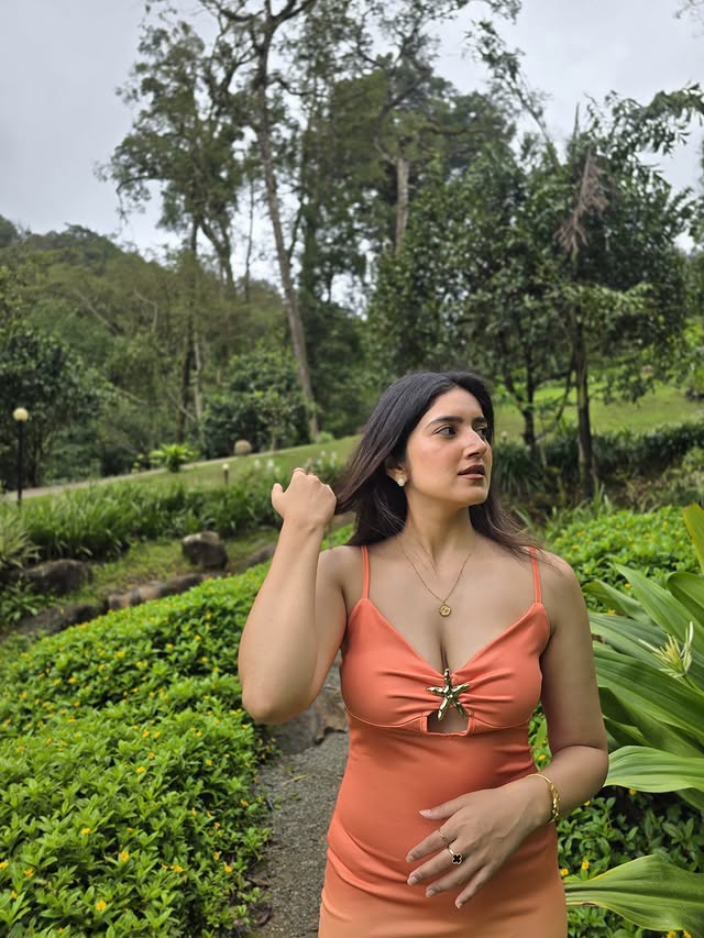Updating my “this is her” pic 😉🏖️🧡

#instagram #travel #ombré #explorepage #fyp