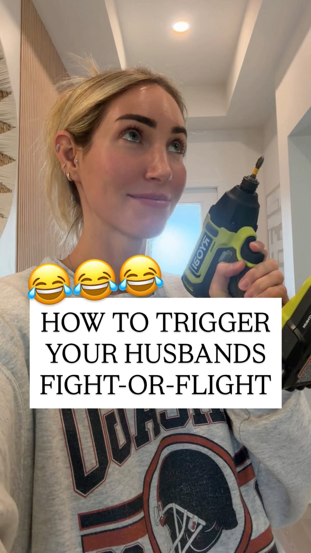 How to activate your husband’s emergency alert system 😂 

#husbandandwife #prank #marriage #funny