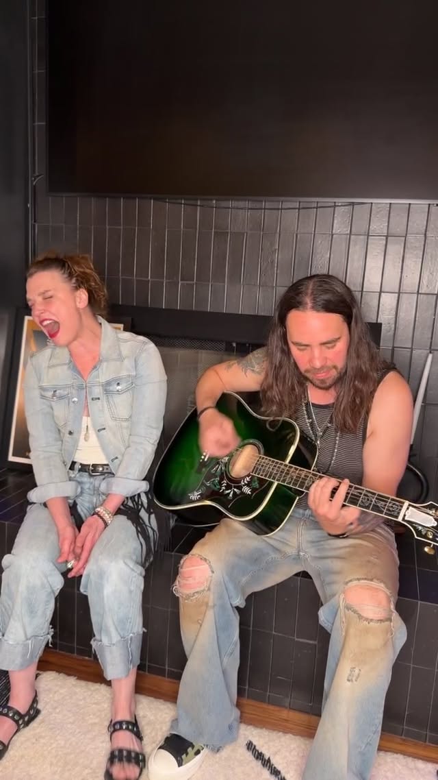Happy Pride!🏳️‍🌈
A song for you and yours in the name of LOVE💚

#pride 
#inthenameoflove