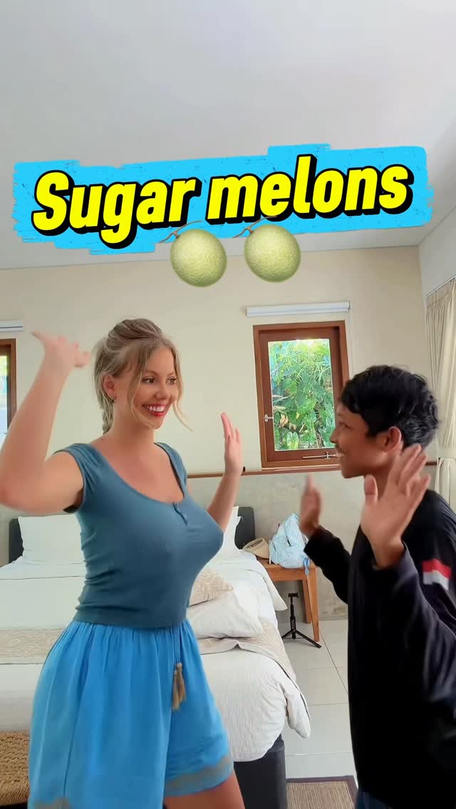 I dance with the courier and sugar melons 😂🤣

@junaiciboss 🚕📦

#funny #comedy #dance