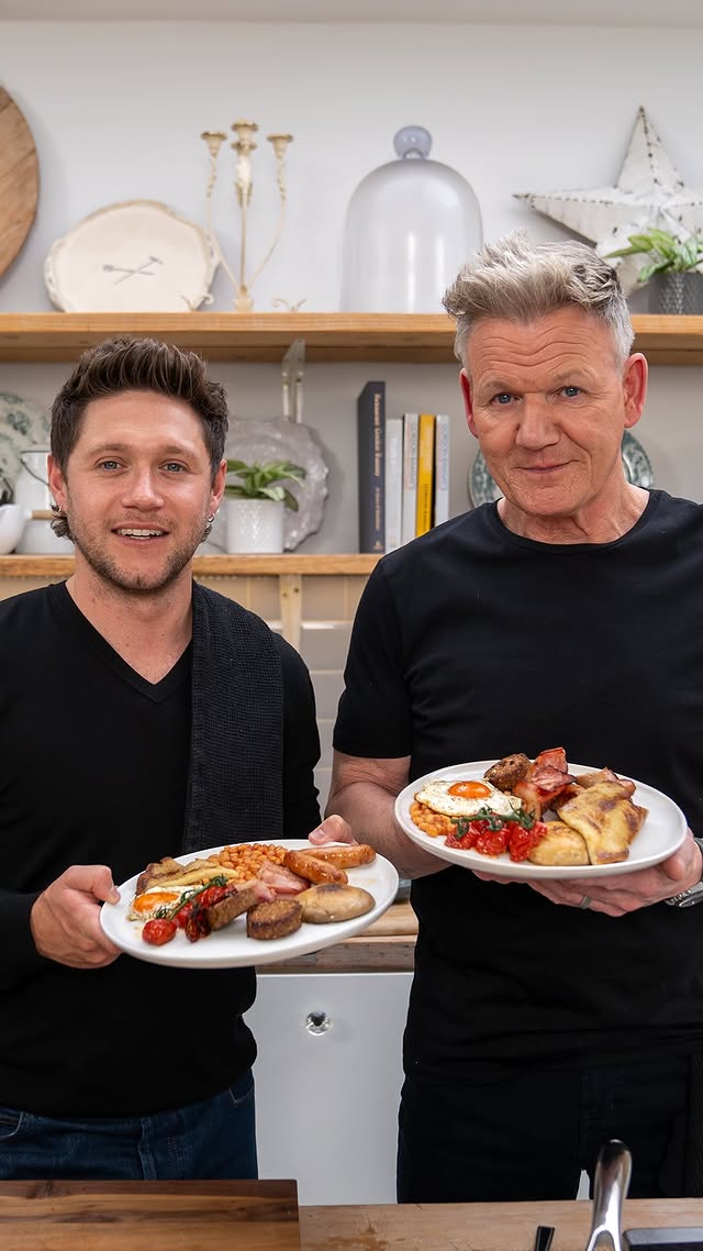 It’s an Irish Breakfast Dinner Party with @niallhoran on Scrambled today ! Potatoes included, of course 😉 Full episode on my YouTube channel now ! by @gordongram