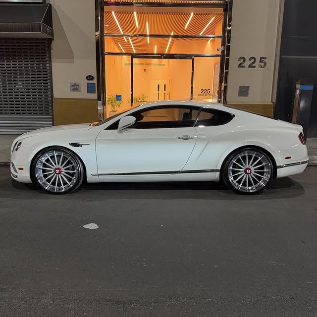 When the owner picks the right wheels….. it’s everything. 🔥🔥🔥 by @tedsmooth