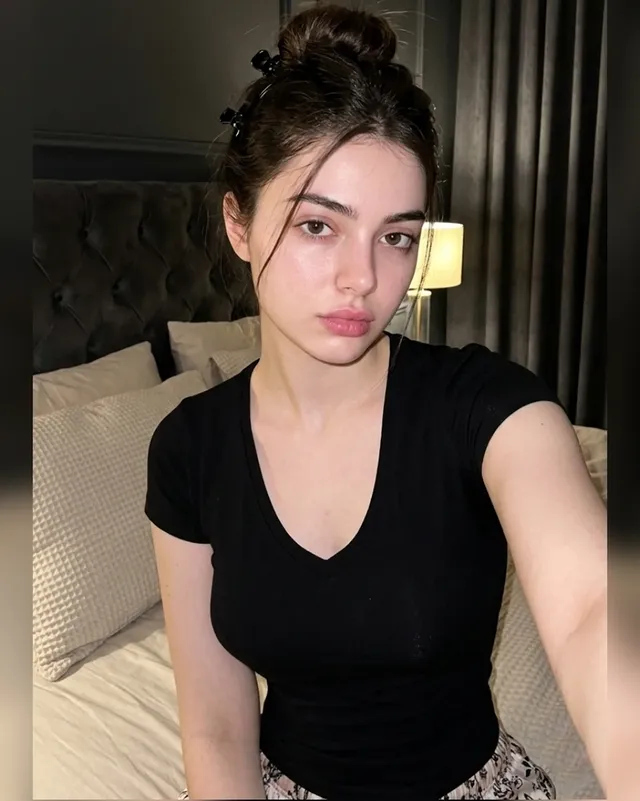 Raw natural no make up bed selfie collection #nomakeupselfie 

#bedselfie #naturallook #viralpost #ᴛʀᴇɴᴅɪɴɢᴘᴏsᴛ