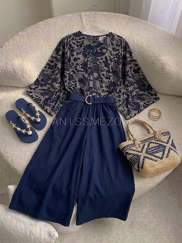 استايل روزاى گرم 🌞خنك كولردار 🙋🏻‍♀️كدوم طرح ؟؟ورق بزن هشت تا طرح داره❤️عكسها متعلق به پ.يج آنيس ميباشد❤️ كپى ممنوع❌جزييات ست 👇🏼ست پانچو شلوار دامنى کد 2849قيمت ست 2398تفرى سايز 36 تا 44قد پانچو 57 قد شلوار 87جنس لينن‎_______________________ثبت سفارش سريع از طريق سايت و واتساپ🙏‏www.anismezon.com‏‎ 09307777809 شماره واتساپ و پشتیبانی______________________________📍آدرس جهت خريد حضورىتهران خ پاسداران-بعد از نگارستان دهم -بر خيابان پاسداران -پلاك ٢٠١ -طبقه دوم -واحد ٦ تلفن تماس 09307777809 by @aniss.mezon