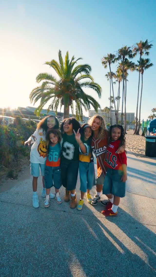 Schools Out so we fixin to STEP!🎶😎🌴👟🎥: @ryanmanuud_film by @iamdanileigh