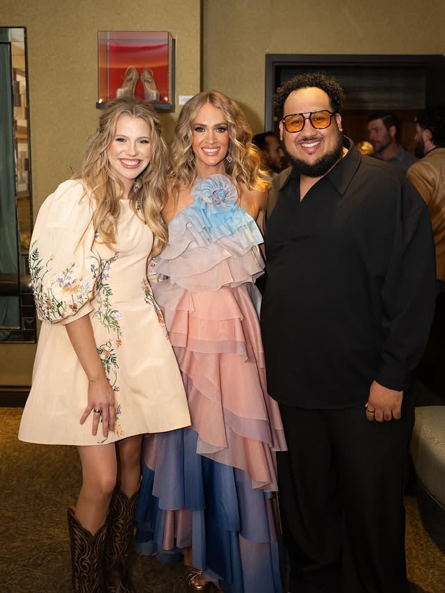 Reunited and it feels so good! 🥰 LOVED seeing @hannahharper and @jordanmmusic at the @opry last night! These two are the real deal…so sweet and supportive of each other! Don’t forget to catch Jordan at the Opry coming up soon! #proudparent @americanidol