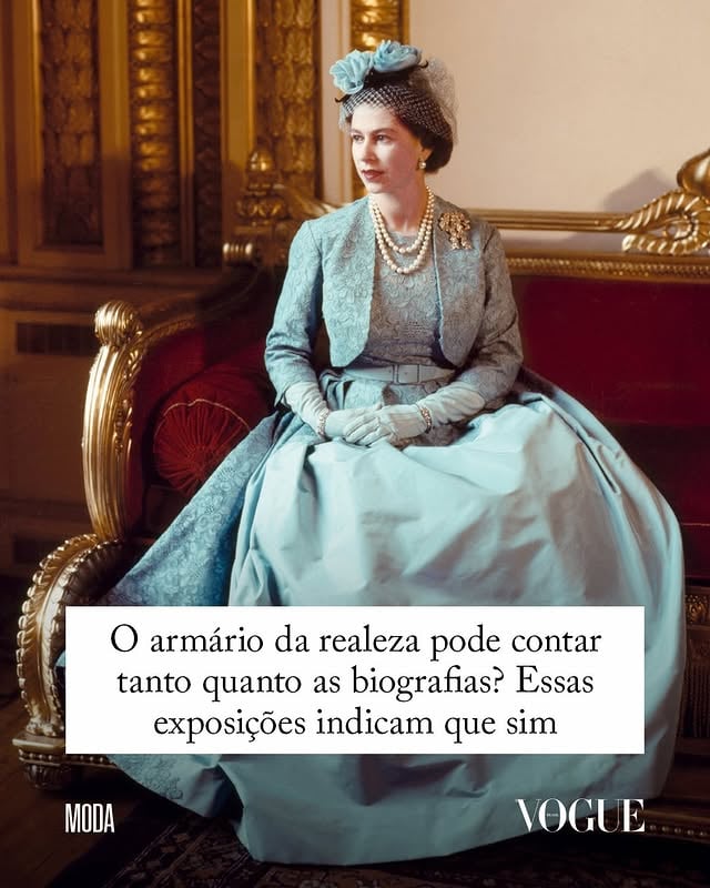 Rainha Elizabeth II, Rainha Sirikit da Tailândia e Cayetana, duquesa de Alba: três mulheres da realeza que não se viam como fashionistas são tema de exposições em Londres, Paris e Sevilha, que narram suas trajetórias por meio de seus trajes. E o que fica evidente é que o guarda-roupa pode contar tanto quanto qualquer biografia oficial. O colunista da Vogue @brunoastuto conta os detalhes sobre as mostras acima e na matéria que pode ser conferida na íntegra em vogue.globo.com by @voguebrasil