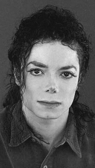 Do you think there are still unanswered questions surrounding Michael Jackson’s death? 

For years, millions of fans have questioned the official narrative surrounding Michael Jackson’s death. This clip is one of the reasons why. Hearing these words today feels unsettling, especially when you consider the fears he expressed and the concerns he shared about his own safety.

Many supporters believe there are still unanswered questions and details that deserve closer examination. Whether you view this conversation as a warning, a cry for help, or simply the words of a man under immense pressure, it continues to spark debate around the world.

What makes this moment even more heartbreaking is that Michael wasn’t talking about fame, money, or records. His focus was on protecting his children—the people he loved most. Behind the global superstar was a father who wanted his family to be safe.

More than a decade later, the discussion hasn’t faded. Fans continue to revisit interviews, recordings, and events leading up to his passing, searching for answers and trying to understand what really happened during the final chapter of his life.

One thing remains undeniable: Michael Jackson changed music forever, and his legacy continues to inspire generations across the globe. 🕊️👑

#MichaelJackson #KingOfPop #MJLegacy #JusticeForMichaelJackson #NeverForgotten