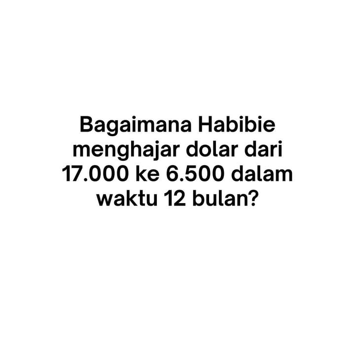 *Jasmerah

Saat Indonesia dihajar krisis 98, apa yang terjadi?
1. Kurs rupiah dari 2.500 jatuh ke 16.000 lebih. Alias nyaris 7x lipat. 
2. Rush besar2an terjadi, bank2 kolaps
3. Inflasi menggila 77%. Harga2 nyaris dobel
4. Kepercayaan kepada pemerintah tumbang ke dasarnya, termasuk ke rupiah.
5. IHSG dari puncak tertingginya turun 65%.

Soeharto mundur. Habibie naik.

Maka kita mendengar "legenda" kehebatan Habibie, menurunkan dollar dari 17.000 ke 6.500 hanya 12 bulan. 

Tapi tahukah kalian, hanya Habibie yang bisa begini. Karena meskipun badannya terlihat kecil, beliau berani sekali. 

Apa yang dia lakukan? Menaikkan suku bunga Bank Indonesia jadi 70% lebih. Gila! Kamu tahu artinya? Jika kamu nabung di bank, bunganya bisa 70%. Lebih gila dibanding skema ponzi, penipuan koperasi2, tapi yg ini resmi, nyata!

Dan sekaligus, jika kamu punya KPR, kreditan, dkk, bunganya setahun bisa 50%. Itu lebih gila dibanding pinjol paling gila sekalipun. Kacau balau semuanya.

Tapi Habibie tetap teguh maju. Daaan, inilah poin2 paling pentingnya, bukan cuma naikin suku bunga doang:
1. Dia mau melakukan reformasi perbankan nasional. Bank2 busuk ditutup, Mandiri terbentuk dari merger. BI jadi independen. Simpanan dijamin negara. Ini benar2 TIDAK omon2, dan berhasil mengembalikan kepercayaan investor asing.
2. Kebebasan pers dimulai, pemilu cepat segera dilaksanakan, masa transisi disiapkan. Wah, ini tuh penting sekali mengembalikan kepercayaan rakyat.

Hingga akhirnya, dolar meluncur turun jadi 6.500. Karena mau ngapain dolar tinggi2? Saat semua baik2 saja, tdk perlu panik. Saat pemerintah bisa dipercaya.

Tapi catat baik2, Habibie benar2 berani saat itu. Menaikkan suku bunga jadi 70%, itu crazy. Bunga 12% saja ngeri, ini meroket segitu. 

Dan satu lagi keputusan Habibie yang sangat penting di saat itu: memberhentikan Prabowo.

Demikianlah. Penduduk 58% malah memilihnya. 

*Tere Liye, penulis novel "Teruslah Bodoh Jangan Pintar"