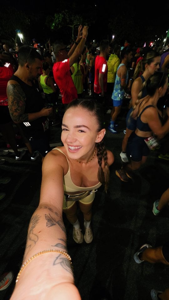 Seja feliz praticando qualquer esporte ✨️✨️✨️#corridaderua #MaratonaDoRio #corrida by @gabiguther