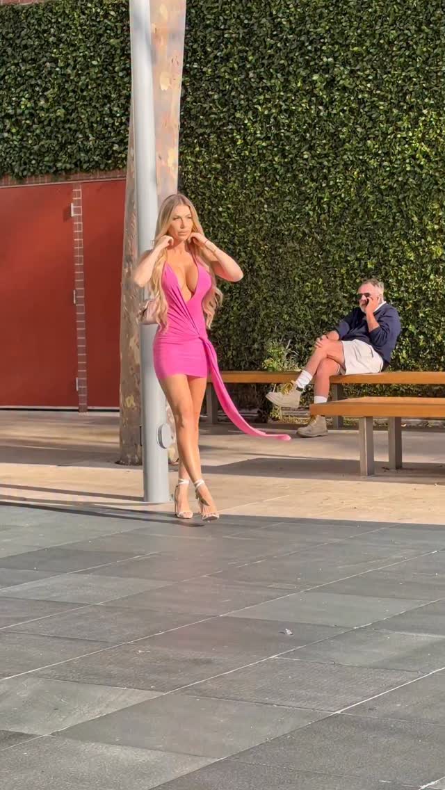 What are your thoughts on this pink dress? 🎀