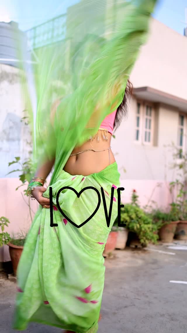 सच बताना कैसी लगी साड़ी???
Type 👉Saree Link 🔗 in comments 🙏