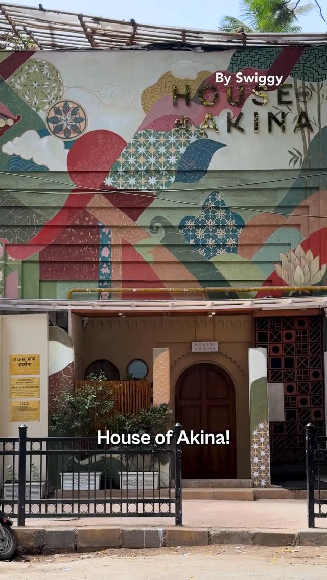 @houseofakina.ind is Mumbai’s newest restaurant, and a revamped version of Akina’s OG spot in Bandra!A more cozy and comfortable space, it’s meant for more intentional sit-downs, while serving contemporary Asian food that actually hits the mark.For a full look at the place, the food, and the drinks, watch the full video!📍 Golden Palace, Turner Rd, opposite Mala Sinha Bungalow, Bandra West, Mumbai, Maharashtra 400050Check out House of Akina for your next weekend hangout with your friends, and let us know what you think about it in the comments!#new #newrestaurant #newplaceinmumbai #newopening #mumbaifoodie by @mumbaifoodie