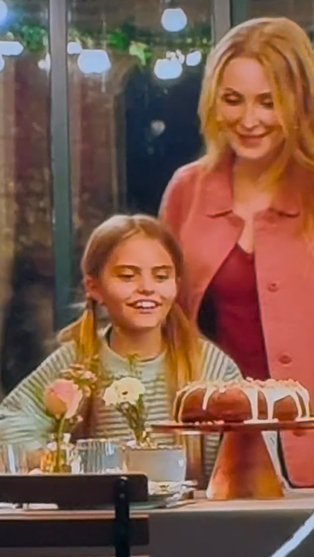 Riley voor de nieuwe @libelle tv commercial 🎥
📸 @caviar.tv @caviarbrussels 
Dankjewel @wewantyou.agency voor de leuke opdracht
…………………………………………………………………………………….
#commercial #tvcommercial #libelle #reclamespot