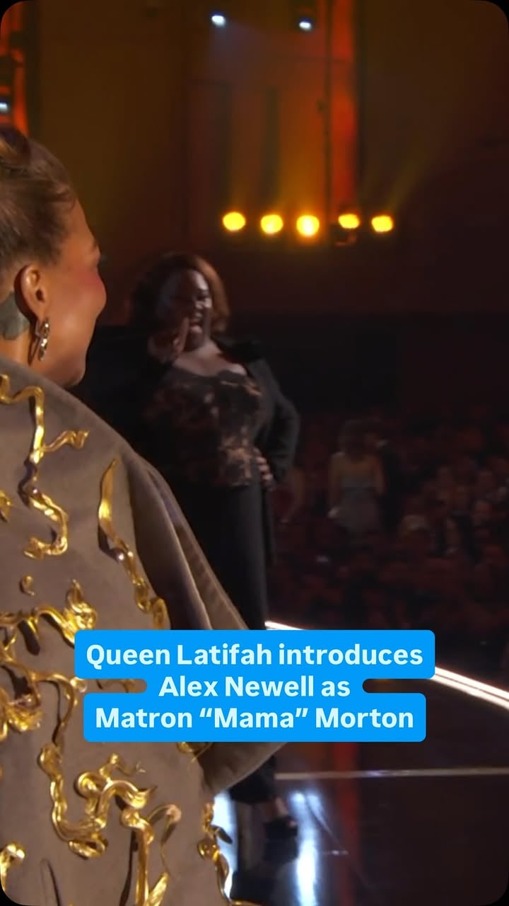 Two queens stand before us at the #TonyAwards: @queenlatifah & @thealexnewell 👑👑