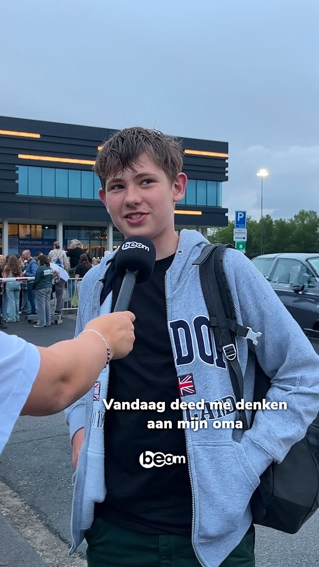 Tim moest tijdens de preek van Jan Pool denken aan zijn oma die is 0verleden 🥺Ook in moeilijke tijden mogen we op God vertrouwen en hoeven we de moed niet op te geven 🙏🤍De hele preek van Jan is binnenkort te zien in de BEAM Kerkdienst! 👀#eobeam #eojd26 #eojongerendag by @eobeam