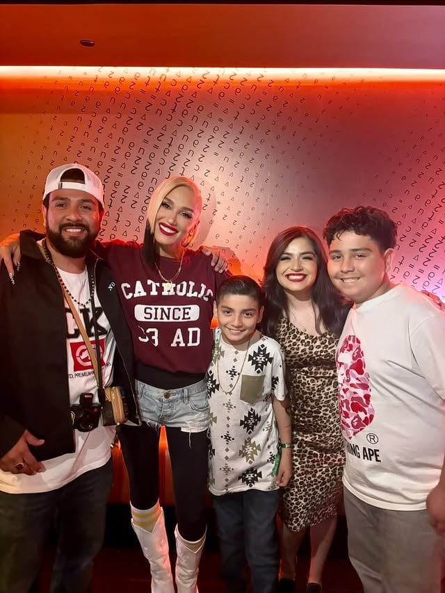 It’s summer break for my nephews & they got to come out to the Sphere Las Vegas to see & meet No Doubt 🤘🏽😎I had to make sure they seen SoCal History.Thank u G this is something they can remember & see that hard work pays off @gwenstefani 🤜🏽🤛🏽 The best rock show in history 💯 ND has a few shows left so get your tickets pull up & rock out this week 🍾 Gwen’s the first woman to headline the @spherevegas so come thru n see history for the 📚 🍾@nodoubt #LasVegas #NoDoubt #SoCal #Anaheim #OC SoCalOriginals by @chentcupeno