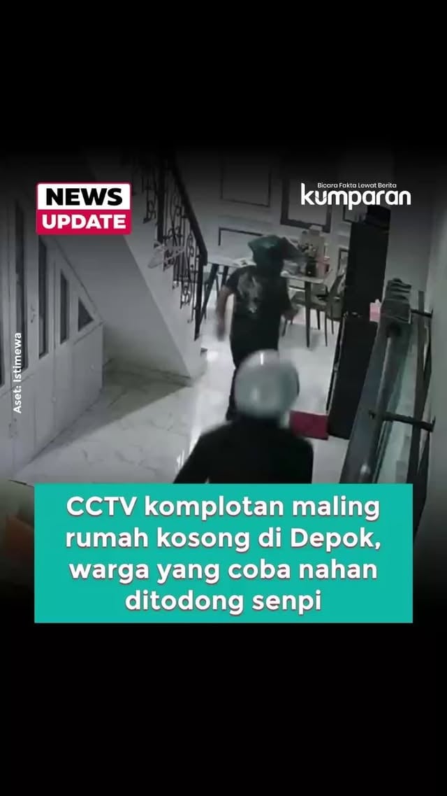 Sebuah rumah kosong di kawasan Sawangan Jati, Kota Depok, dibobol komplotan maling pada Sabtu (6/6). Seorang warga bernama Widodo yang memergoki aksi tersebut mengaku sempat ditodong senjata api oleh pelaku.

Widodo mengatakan awalnya mendapat informasi mengenai dua orang mencurigakan di depan rumah. Saat didatangi, keduanya mengaku sedang mencari seseorang bernama Chandra, yang kebetulan merupakan adik pemilik rumah.

Namun, Widodo mulai curiga karena pintu rumah dalam kondisi rusak. Saat memeriksa lebih lanjut, ia mendapati masih ada pelaku lain di dalam rumah.

"Saya nahan di pintu. Habis itu saya ditodong pistol dari dalam. Daripada ntar ditembak, saya mundur," kata Widodo, Senin (8/6).

Menurut Widodo, salah satu pelaku membawa obeng, sementara pelaku lainnya membawa linggis. Setelah diteriaki maling oleh warga, para pelaku langsung melarikan diri dan sempat dikejar warga.

Widodo menyebut total ada empat pelaku yang menggunakan tiga sepeda motor. Dua pelaku lainnya diduga menunggu di sekitar pintu makam dekat lokasi kejadian.

Saat kabur, salah satu pelaku sempat menjatuhkan pelat nomor kendaraan. Namun, Widodo menduga pelat tersebut palsu.

Pemilik rumah telah melaporkan kejadian itu ke polisi. Hingga kini, belum ada keterangan resmi dari Polsek Bojongsari terkait kasus tersebut.

📸: Dok. Istimewa.

Baca selengkapnya dengan klik link di bio. Cari tahu berita update lainnya dengan download aplikasi kumparan di App Store atau Google Play.

📝: newsupdate | update | news | vidol | R158 | E164

#bicarafaktalewatberita #kumparan