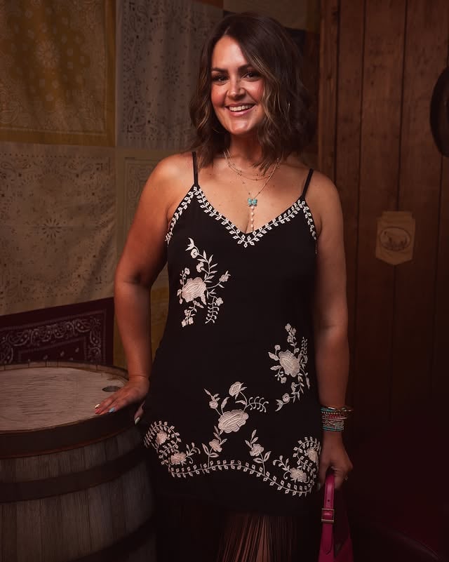 Nashville photo dump 📸 
type NASH for Iinks & sizing to everything I wore ✨

I had the best time.. amazing people, great food, delicious margs. Nashville, I will be back 🥰

#nashville #midsizefashion #styleover30 https://liketk.it/6fp80