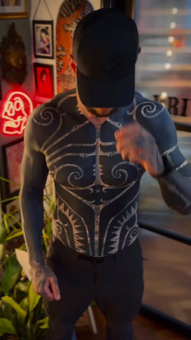 Bodysuits built for the body. 
Freehand Design. No Shortcuts.