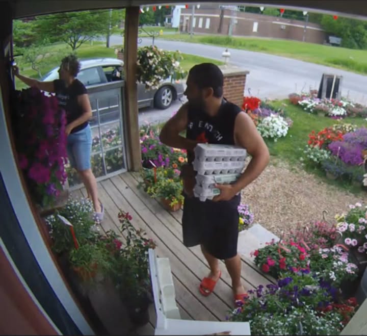 Stealing from me …. Infuriating!! But stealing from my kid ….. there isn’t a word big enough for that one!! Please help us catch these IGNORANT people that cleaned out Ali’s fridge of 6 dozen eggs and pretended to put money in the slot😡💔