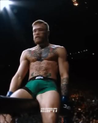 “Come get it.” 😳 @thenotoriousmma 

(via @ufc)