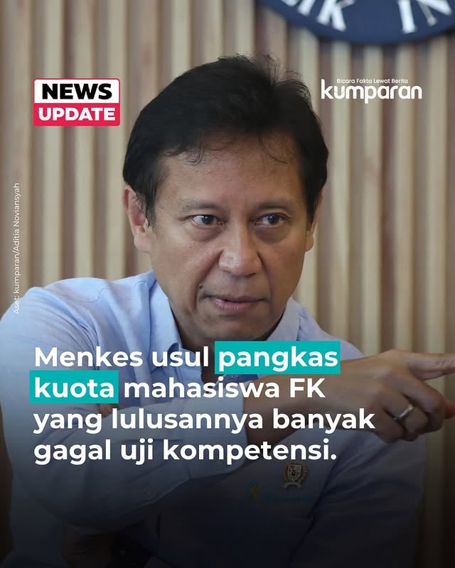 Menteri Kesehatan, Budi Gunadi Sadikin, mengusulkan agar fakultas kedokteran yang banyak meluluskan sarjana kedokteran (S.Ked) namun gagal dalam uji kompetensi (ukom) dikenai pengurangan kuota penerimaan mahasiswa baru.⁠
⁠
Usulan itu disampaikan Budi saat menyoroti tingginya jumlah peserta yang harus mengulang ujian kompetensi dokter. Menurutnya, data kegagalan ukom seharusnya dapat ditelusuri hingga ke tingkat fakultas untuk menjadi bahan evaluasi kualitas pendidikan.⁠
⁠
“Nanti kalau yang ternyata dia banyak meluluskan S.Ked tapi kemudian enggak lulus-lulus uji kompetensi ya artinya harus dikurangi kuotanya sampai mereka benar-benar bisa memperbaiki kualitas pendidikannya mereka,” kata Budi dalam rapat kerja bersama Komisi IX DPR RI, Senin (8/6).⁠
⁠
Budi menyebut terdapat sekitar 1.000 peserta yang telah mengikuti ukom lebih dari tiga kali namun belum lulus. Selain itu, ada 297 peserta yang terancam kehilangan hak kelulusan apabila kembali gagal dalam ujian berikutnya.⁠
⁠
Selain soal kuota, Budi juga menyoroti keluhan peserta retaker yang masih harus membayar sejumlah biaya meski sudah tidak lagi menjalani perkuliahan aktif.⁠
⁠
Dalam kesempatan yang sama, Budi mengusulkan agar sistem ukom diubah menjadi berbasis remedial per kompetensi. Dengan skema tersebut, peserta hanya perlu mengulang kompetensi yang belum lulus, bukan seluruh materi ujian.⁠
⁠
Menurut Budi, usulan tersebut telah disampaikan kepada Konsil Kesehatan Indonesia untuk dipertimbangkan lebih lanjut. Ia menegaskan persoalan ukom bukan berada di bawah kewenangan Kementerian Kesehatan, namun perlu mendapat perhatian mengingat kebutuhan dokter di Indonesia masih tinggi.⁠
⁠
📸: Dok. Istimewa.⁠
⁠
Baca selengkapnya dengan klik link di bio. Cari tahu berita update lainnya dengan download aplikasi kumparan di App Store atau Google Play.⁠
⁠
📝: newsupdate | update | news | oneliner | R120 | E164⁠
⁠
#bicarafaktalewatberita #kumparan⁠