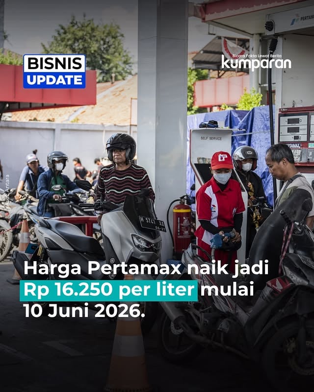 Pertamina Patra Niaga menaikkan harga BBM non-subsidi jenis Pertamax dan Pertamax Green mulai 10 Juni 2026. Harga Pertamax (RON 92) naik dari Rp12.300 menjadi Rp16.250 per liter, sementara Pertamax Green 95 (RON 95) naik dari Rp12.900 menjadi Rp17.000 per liter.

Sekretaris Perusahaan Pertamina Patra Niaga Roberth MV Dumatubun mengatakan penyesuaian harga dilakukan berdasarkan evaluasi berkala sesuai formula yang ditetapkan pemerintah, dengan mempertimbangkan perkembangan harga minyak dunia dan harga pasar keekonomian.

Pertamina memastikan pasokan Pertamax dan Pertamax Green tetap tersedia di seluruh jaringan SPBU. Sementara itu, harga BBM lainnya tidak berubah, yakni Pertamax Turbo Rp20.750 per liter, Dexlite Rp23.000 per liter, dan Pertamina Dex Rp24.800 per liter.

Untuk BBM bersubsidi, harga Pertalite tetap Rp10.000 per liter dan Biosolar tetap Rp6.800 per liter.

📸: Dok. Antara.

Baca selengkapnya dengan klik link di bio. Cari tahu berita update lainnya dengan download aplikasi kumparan di App Store atau Google Play.

📝: bisnisupdate | update | bisnis | oneliner | R060 | E068

#bicarafaktalewatberita #kumparan