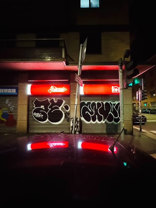 The Good Shit: 1. ZE & Zaver LNE • @brooklynknight74 @zav3roc 2. Lead VLOK • @badsean 3. Kraze TRV • @krazemoney 4. Daver, Arbor & Jeser PA • @beastlyease @arborism 5. Rakie FMK • 📷 @krazemoney 6. Arxs YRP • 📷 @berlinstreetsgraffiti 7. Diego127 OQB • @_di3g0127_ 8. Iser 5A • @iser1997 📷 @adrianrobos 9. Fuzz One FAL RIP • 📷 Unknown, pls DM for credit 10. Se One C4 • @les_editions_pas_de_chance 11. Skert KMV • @sausalitos_most_wanted 12. Pazer & Kegr VMD 9L • @papazernulvmd156 📷 @ohlala.1234 13. Brite BKF • @kron4news_ 14. Sabio OTB • @theonewhoknows by @getnlooseofficial