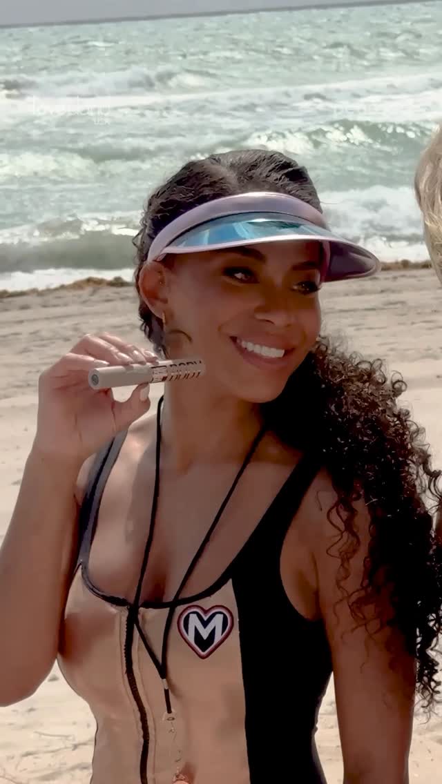 Always serving looks with our girls Amaya Papaya & Hannah! #MaybellinePartner

A new season of #LoveIslandUSA is streaming now on Peacock 💕

Shop their makeup look at the link in our bio!