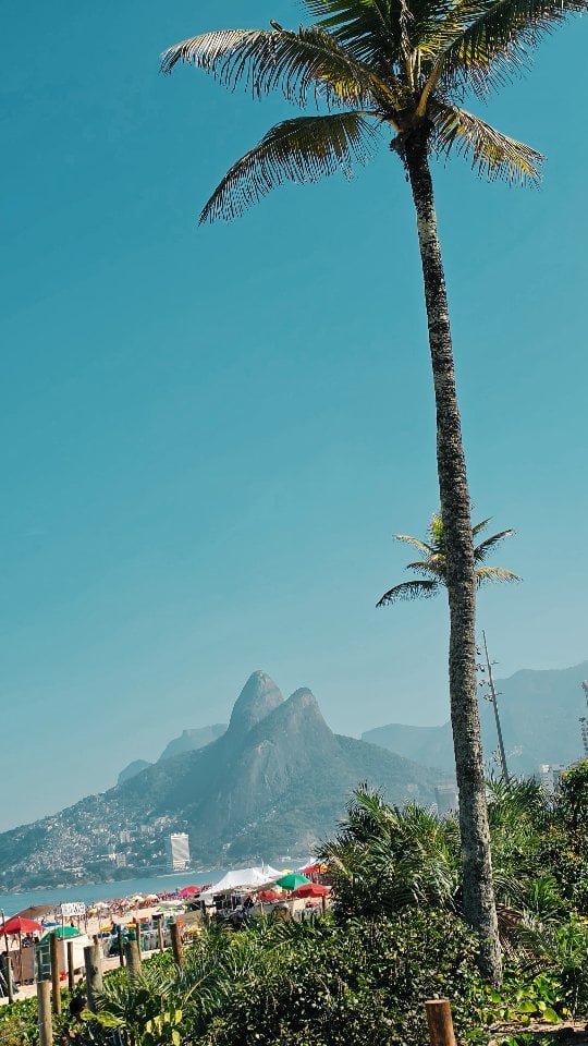 O que é mais difícil correr 21km pace 4:30 ou fazer trancinha no cabelo as 04h30 da manha? by @gabiguther