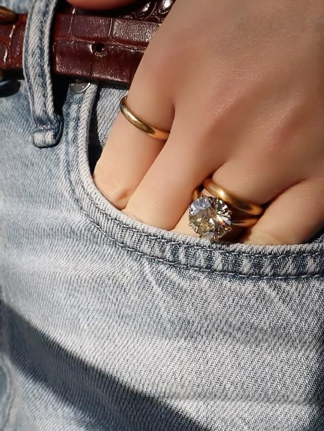 Julian 5.70 🤍A diamond that needs very little introduction. Just shy of 6 carats, this antique Old European Cut catches the light with bold, starburst faceting and a beautifully neutral hue that suits everyone. Set in a simple gold prong setting that lets the stone take center-stage, the Julian setting is a classic engagement ring choice and a true AB favorite! ••••••#engagementring #oldeuropeancut #oec #antiquediamond #antiquediamonds by @andriabarbonejewelry